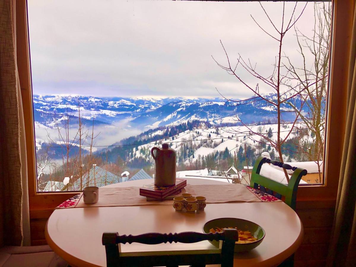La Noi La Munte Villa Matisesti Exteriör bild