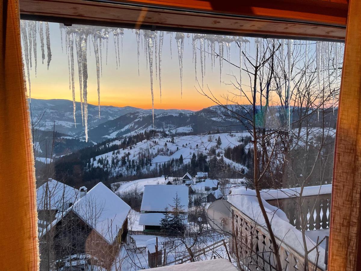 La Noi La Munte Villa Matisesti Exteriör bild