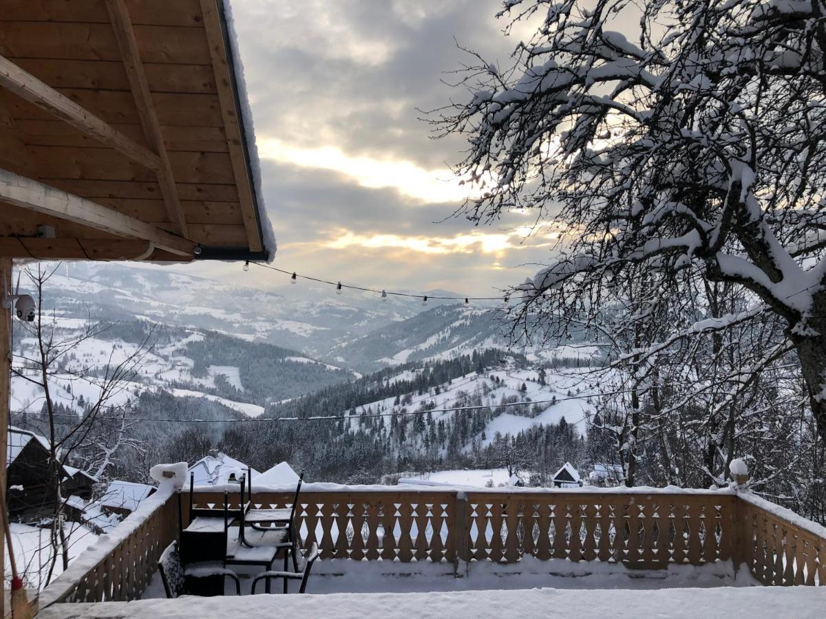 La Noi La Munte Villa Matisesti Exteriör bild