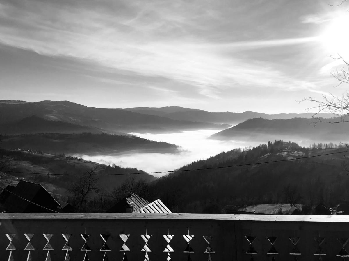 La Noi La Munte Villa Matisesti Exteriör bild
