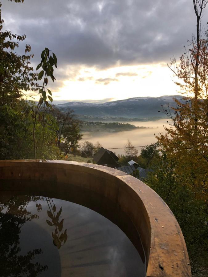 La Noi La Munte Villa Matisesti Exteriör bild